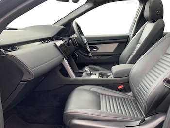 Used Land Rover Discovery Sport 2023 for sale - 75907884: Photo