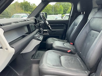 Used Land Rover Defender 2021 for sale - 79069301: Photo