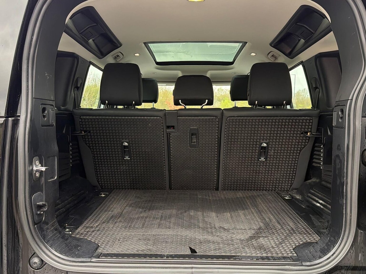 Used Land Rover Defender 2024 for sale - 78191661: Photo 12