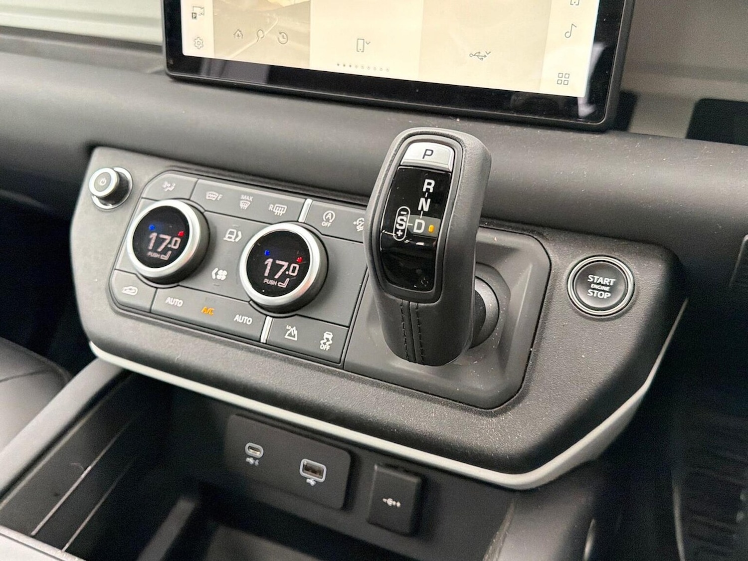 Used Land Rover Defender 2024 for sale - 78191661: Photo 15