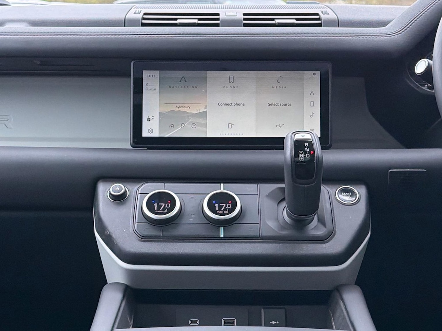 Used Land Rover Defender 2024 for sale - 78191661: Photo 16