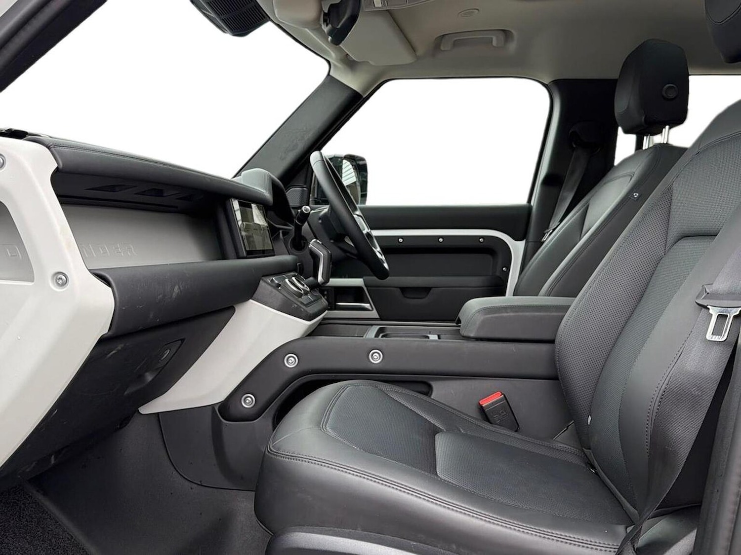 Used Land Rover Defender 2024 for sale - 78191661: Photo 5