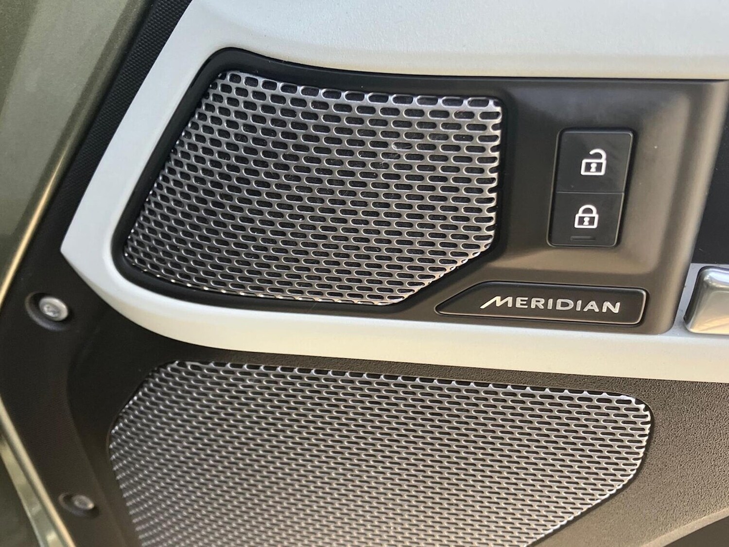 Used Land Rover Defender 2024 for sale - 78106299: Photo 26