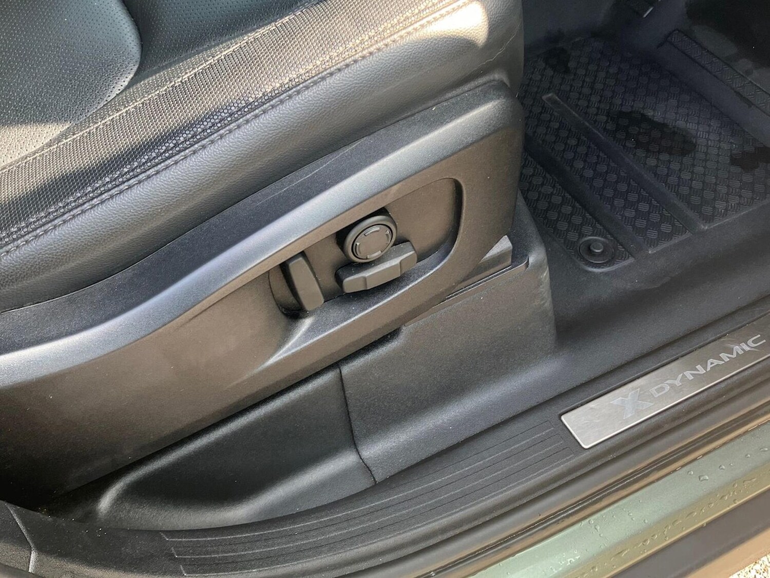 Used Land Rover Defender 2024 for sale - 78106299: Photo 32