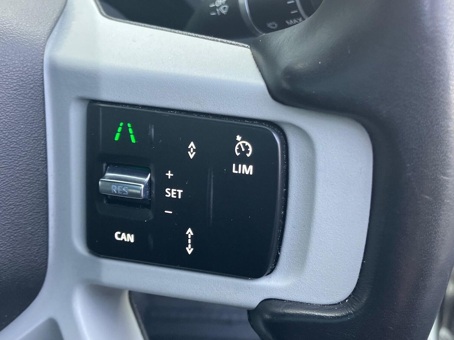 Used Land Rover Defender 2024 for sale - 78106299: Photo 37