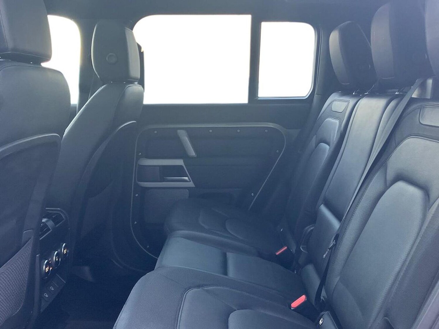 Used Land Rover Defender 2024 for sale - 78106299: Photo 6