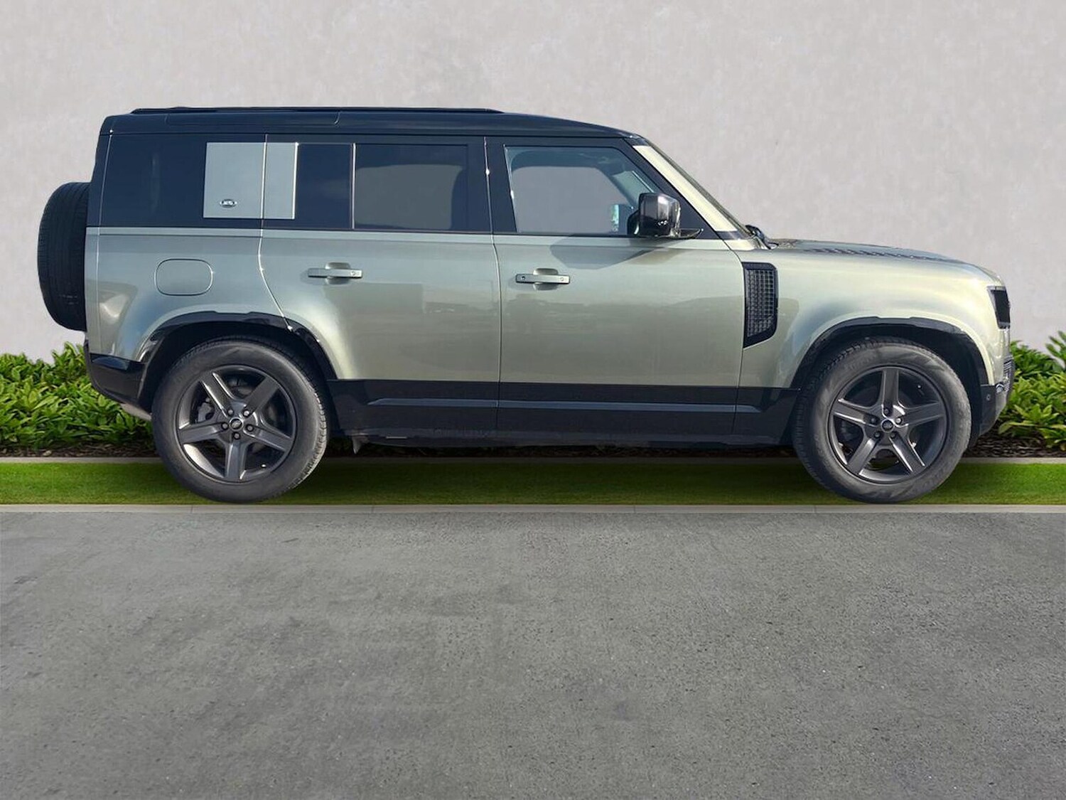 Used Land Rover Defender 2024 for sale - 78106299: Photo 7