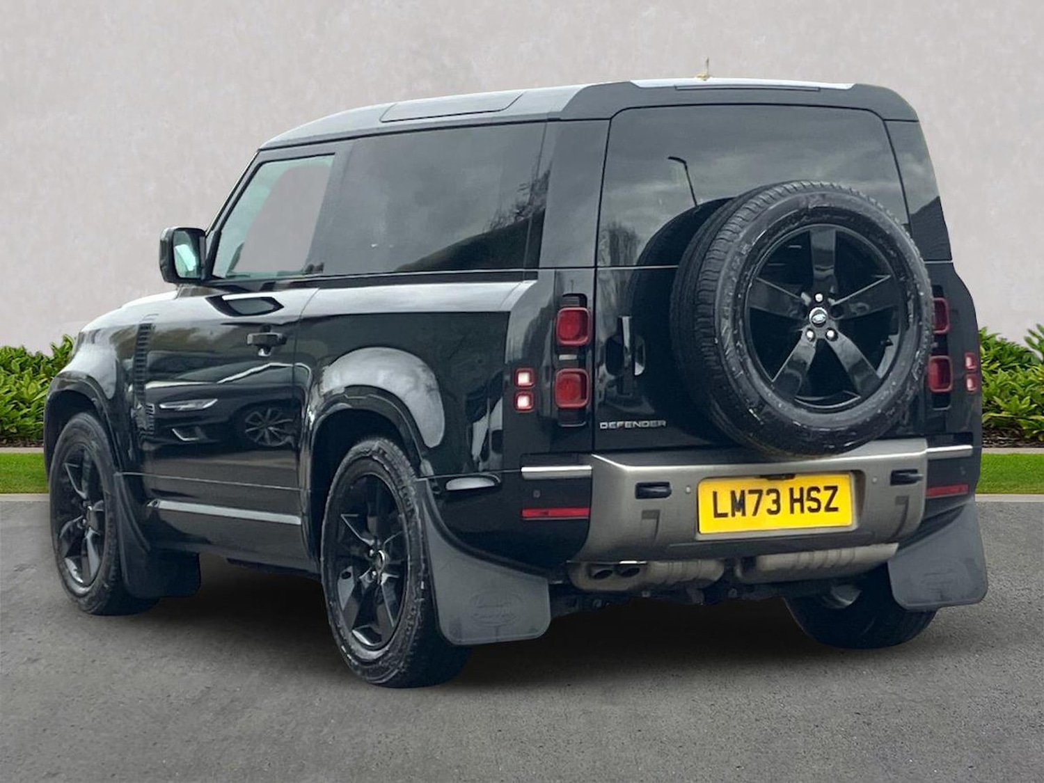 Used Land Rover Defender 2023 for sale - 78191744: Photo 2