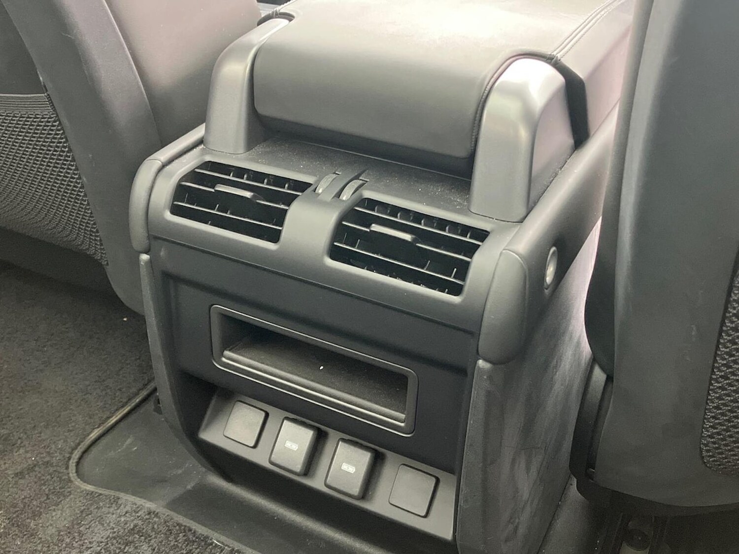 Used Land Rover Defender 2023 for sale - 78191744: Photo 20