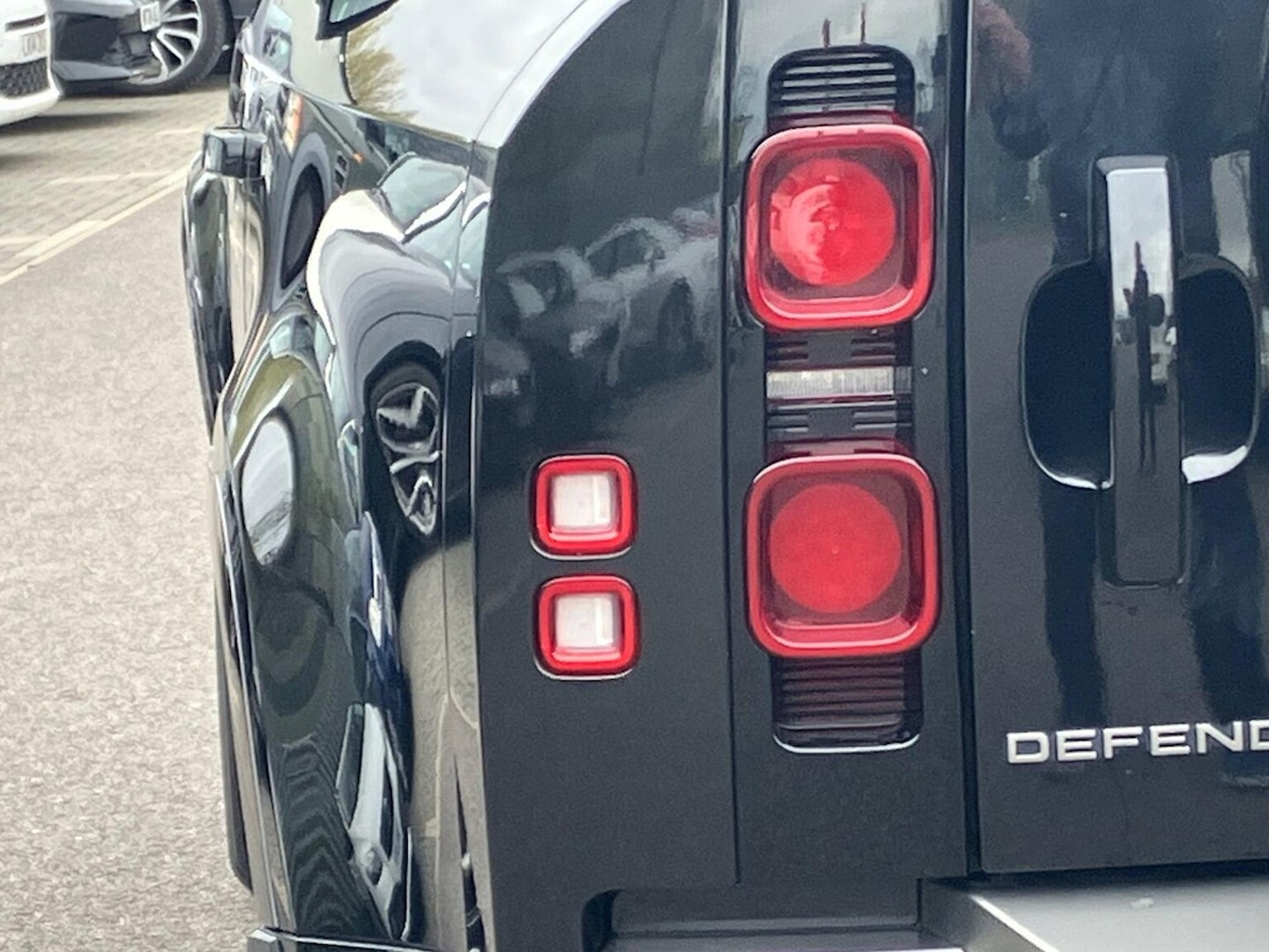 Used Land Rover Defender 2023 for sale - 78191744: Photo 21