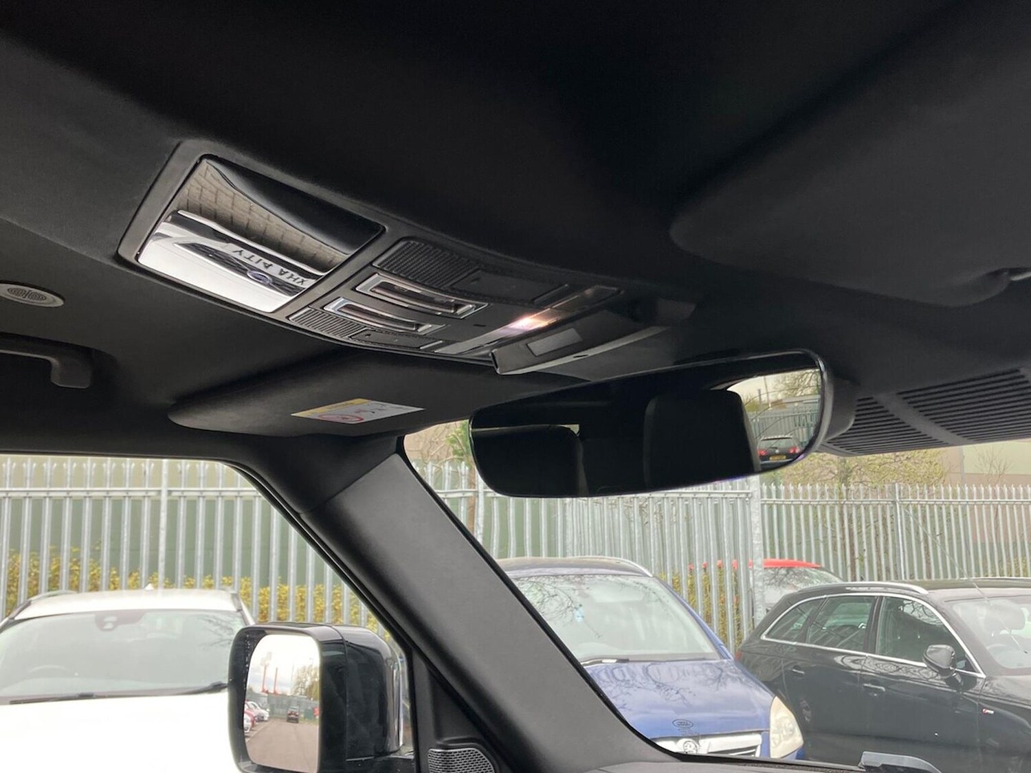 Used Land Rover Defender 2023 for sale - 78191744: Photo 25