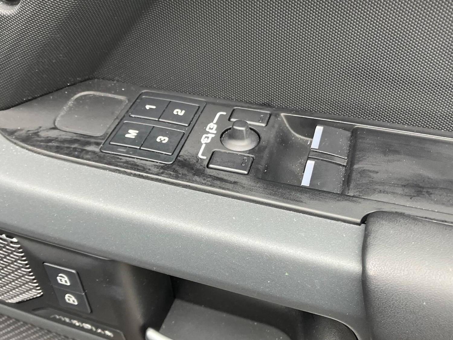 Used Land Rover Defender 2023 for sale - 78191744: Photo 27