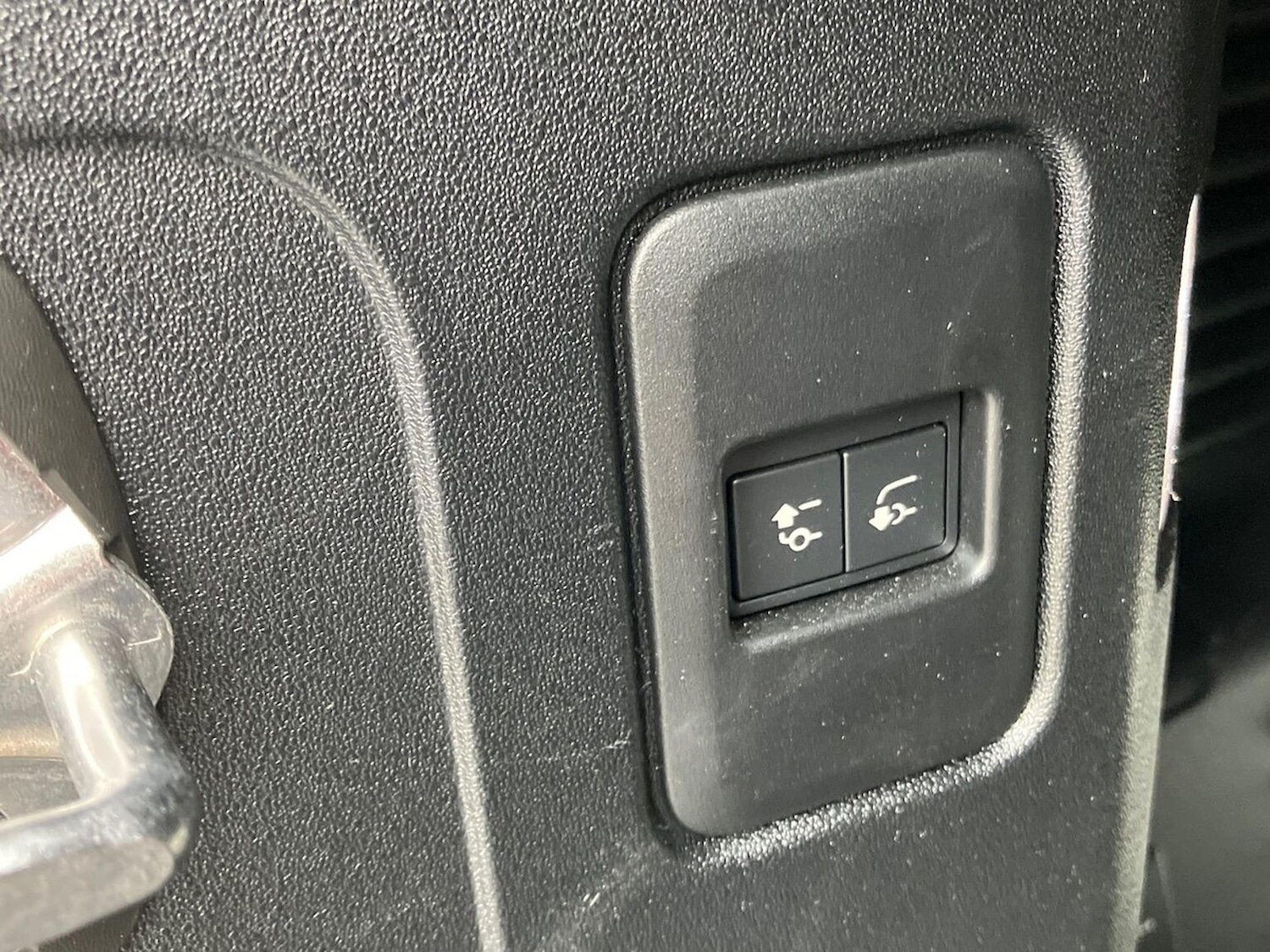 Used Land Rover Defender 2023 for sale - 78191744: Photo 29