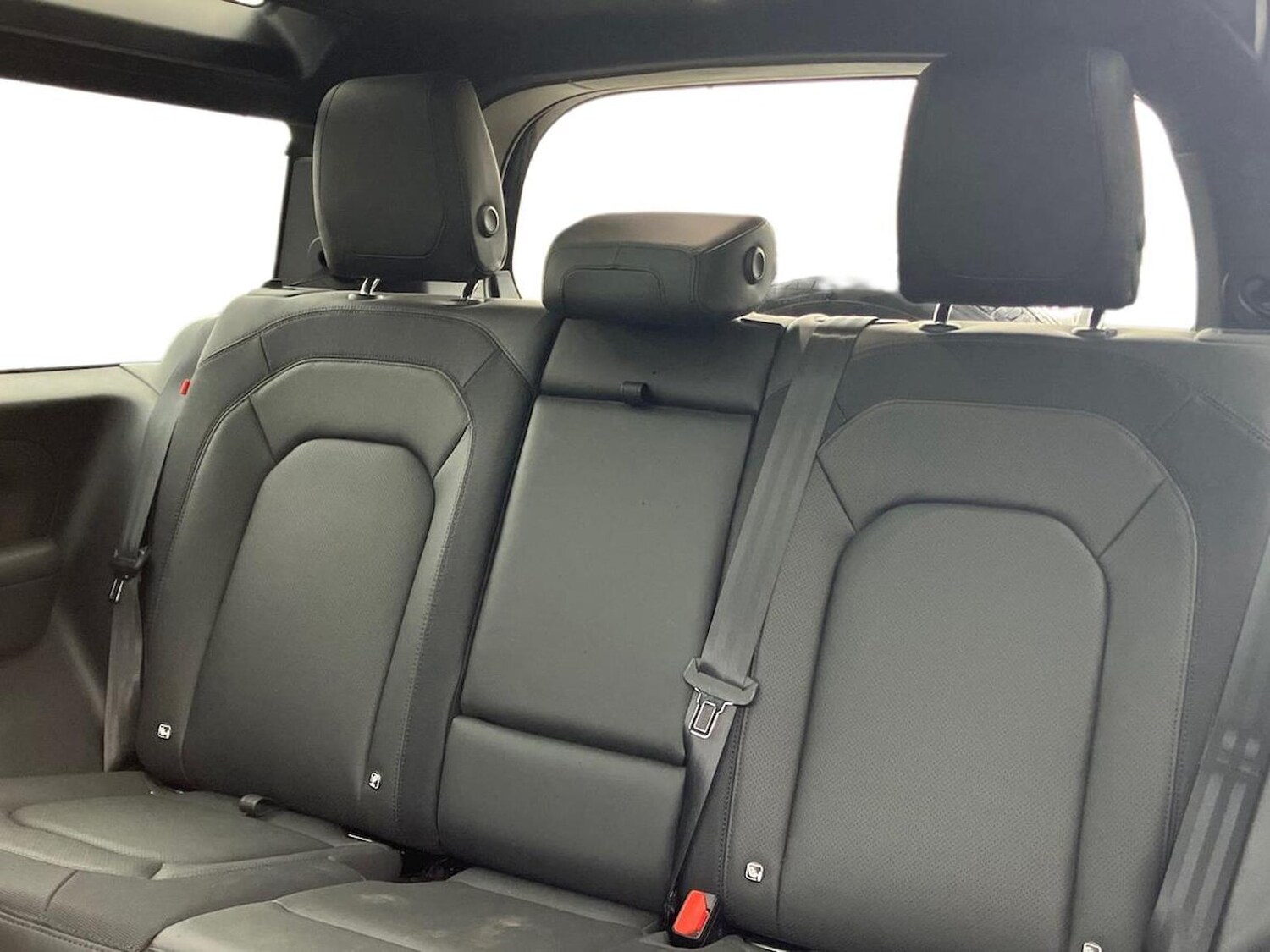 Used Land Rover Defender 2023 for sale - 78191744: Photo 6