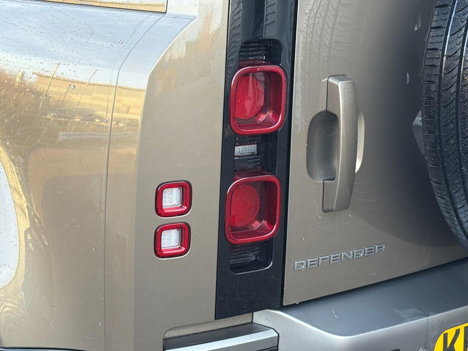 Used Land Rover Defender 2023 for sale - 77488137: Photo 19
