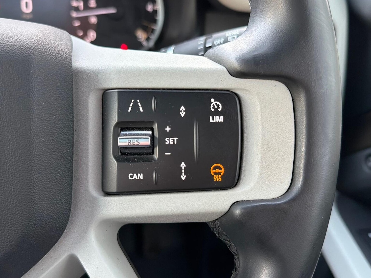 Used Land Rover Defender 2023 for sale - 77488137: Photo 34