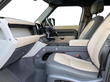 Used Land Rover Defender 2023 for sale - 77488137: Photo