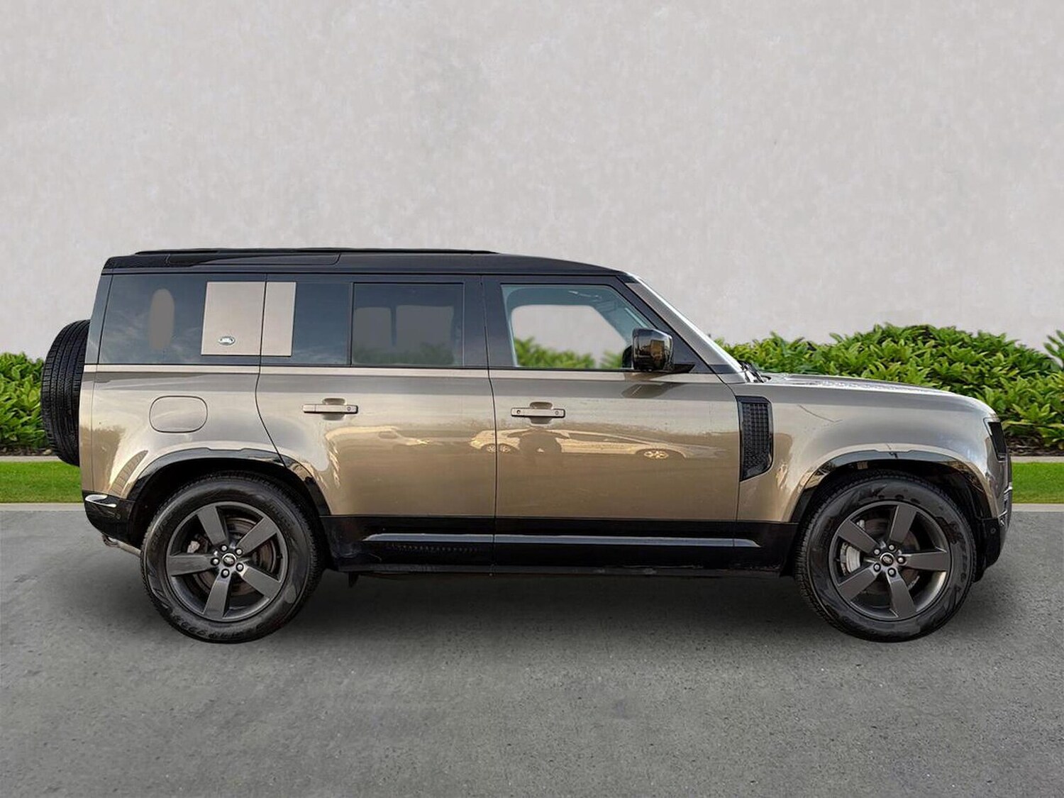 Used Land Rover Defender 2023 for sale - 77488137: Photo 5