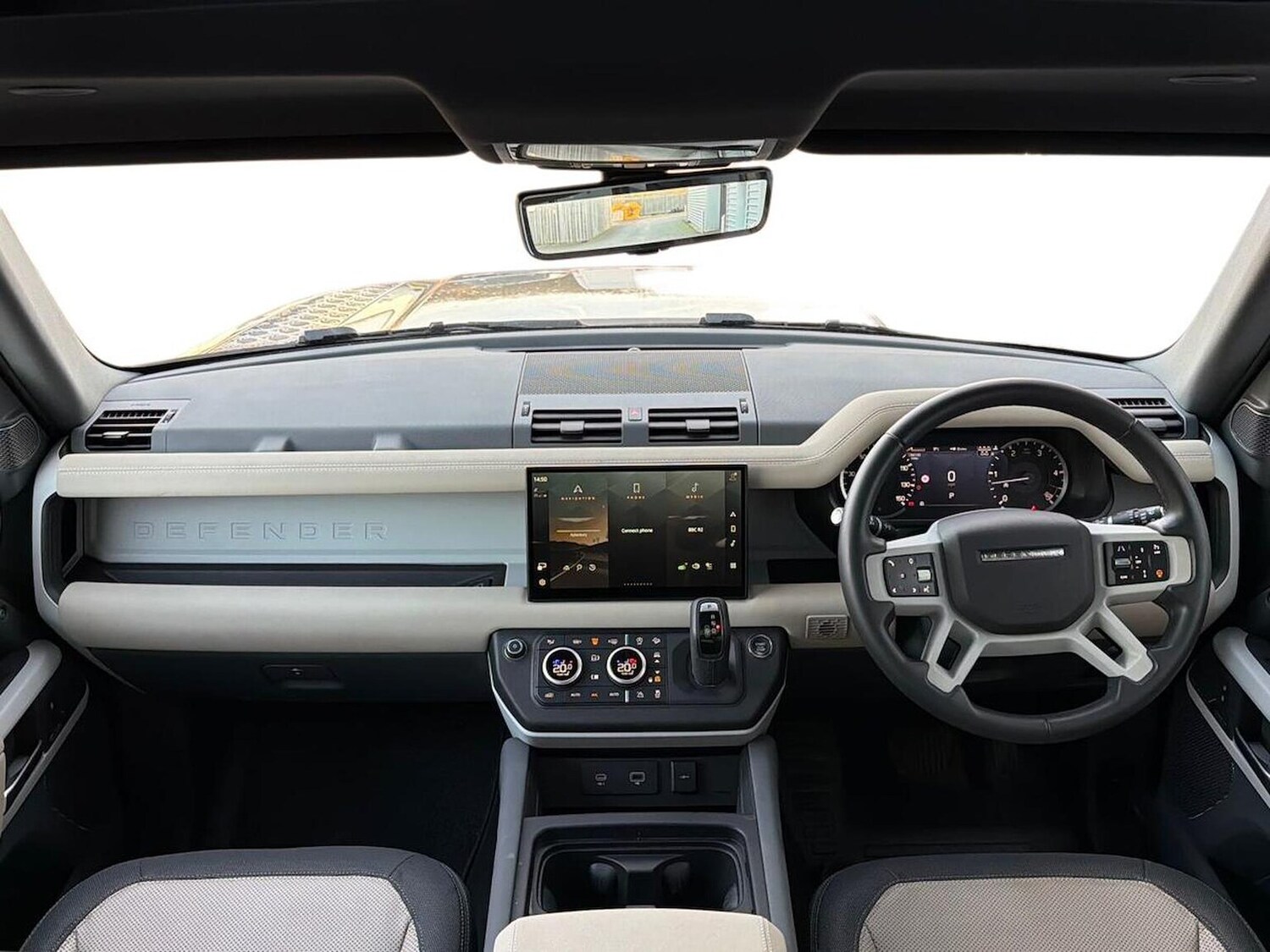 Used Land Rover Defender 2023 for sale - 77488137: Photo 9