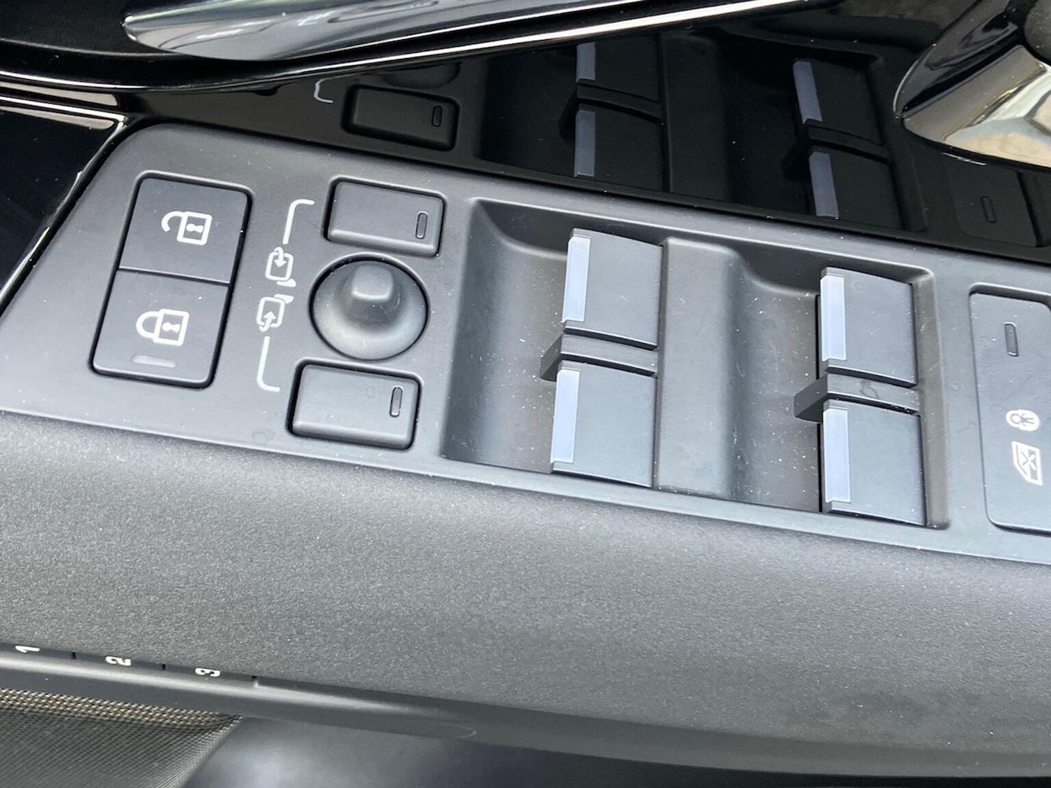 Used Land Rover Range Rover Evoque 2025 for sale - 77807304: Photo 25