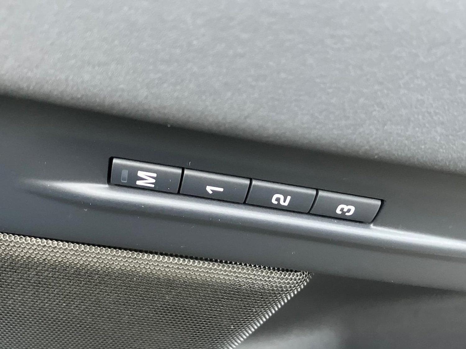 Used Land Rover Range Rover Evoque 2025 for sale - 77807304: Photo 30