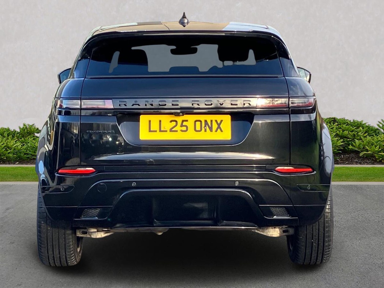 Used Land Rover Range Rover Evoque 2025 for sale - 77807304: Photo 6