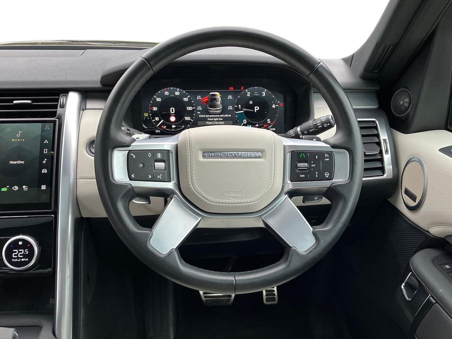 Used Land Rover Discovery 2023 for sale - 76547753: Photo 15