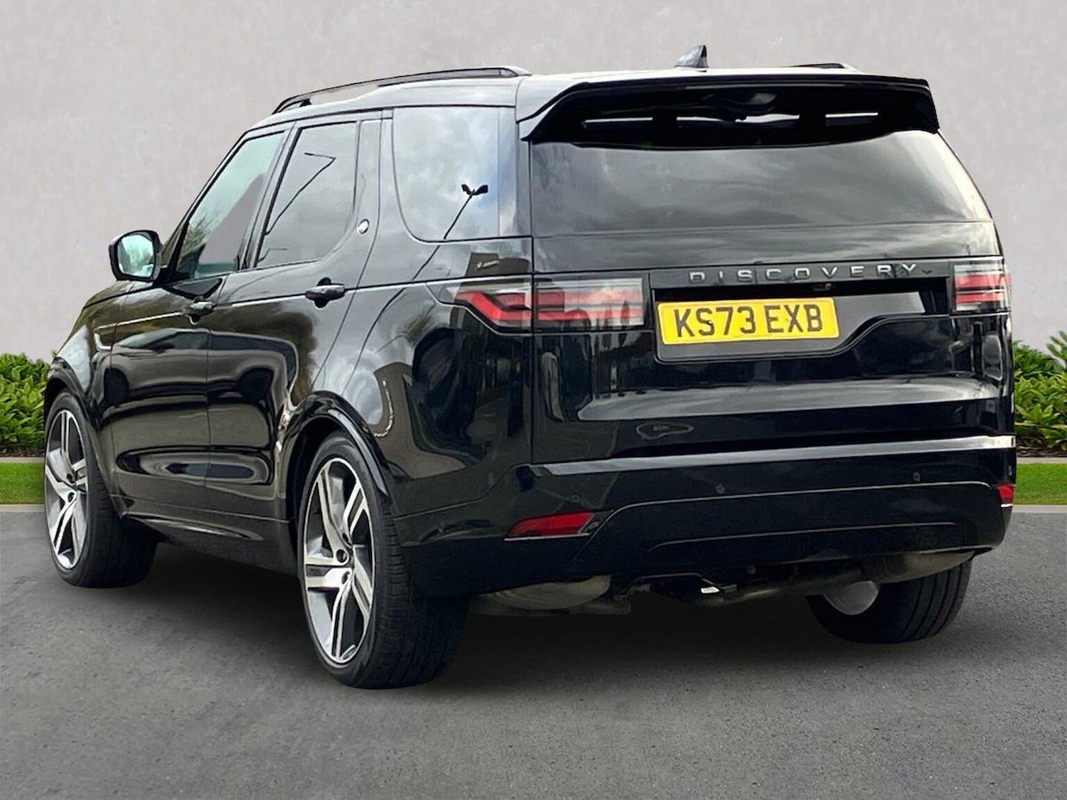 Used Land Rover Discovery 2023 for sale - 76547753: Photo 2