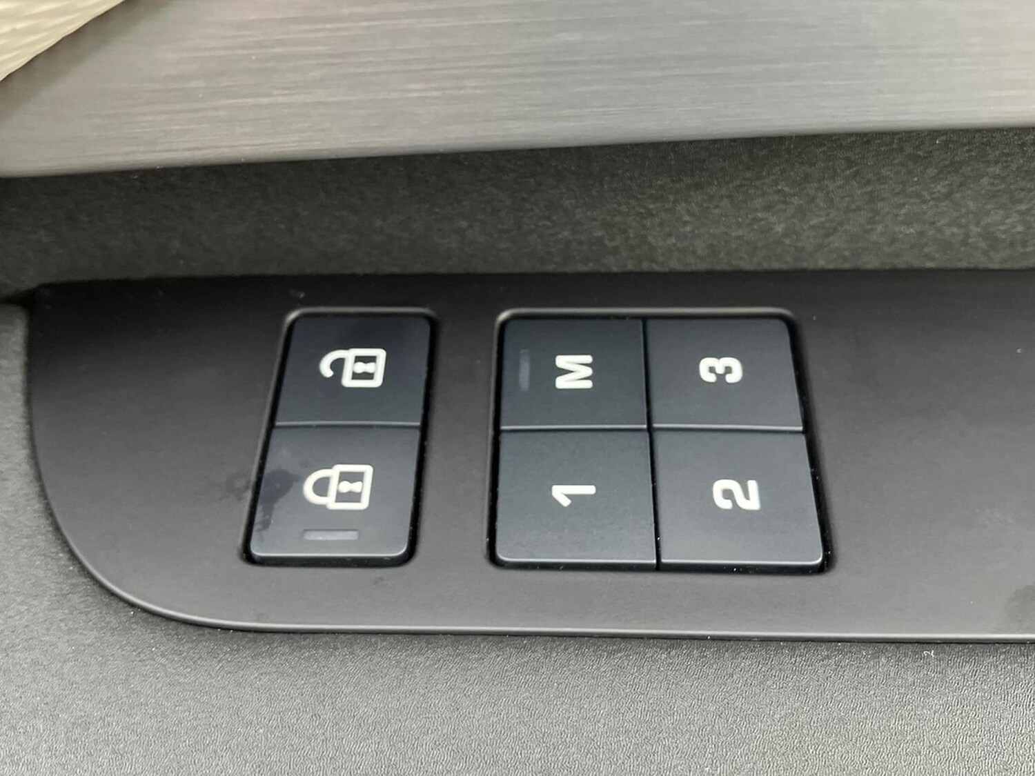 Used Land Rover Discovery 2023 for sale - 76547753: Photo 25