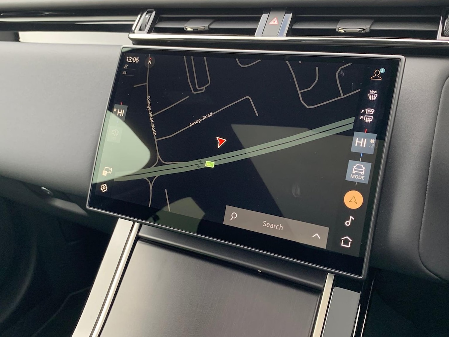 Used Land Rover Range Rover Velar 2025 for sale - 76403448: Photo 11