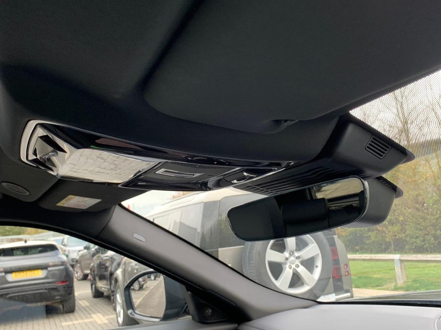 Used Land Rover Range Rover Velar 2025 for sale - 76403448: Photo 23