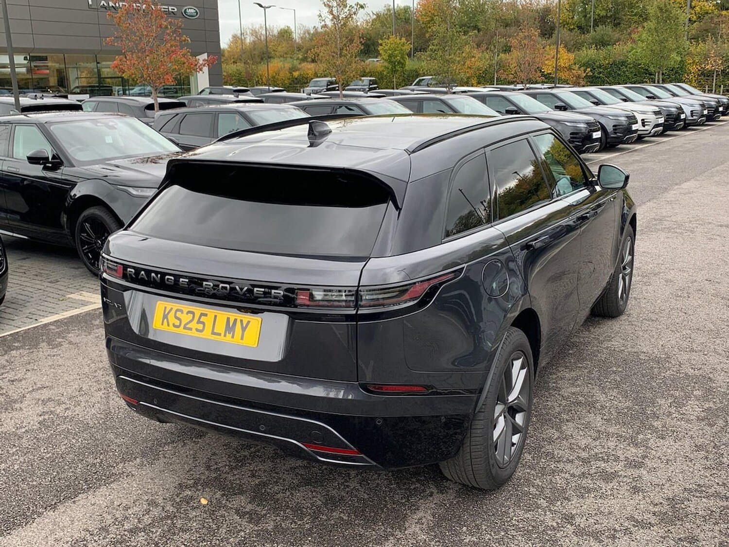 Used Land Rover Range Rover Velar 2025 for sale - 76403448: Photo 36