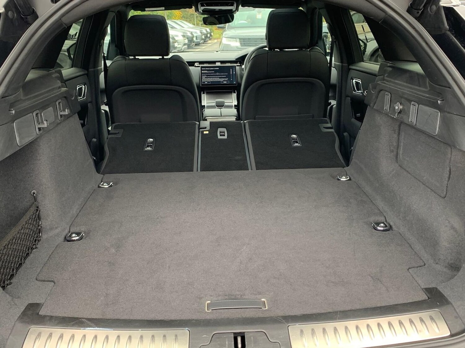 Used Land Rover Range Rover Velar 2025 for sale - 76403448: Photo 38