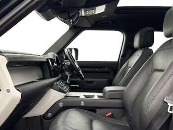 Used Land Rover Defender 2024 for sale - 78332636: Photo