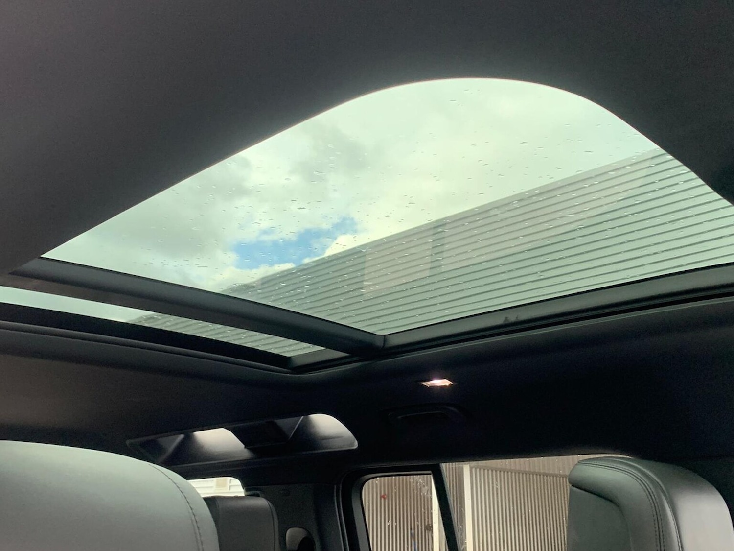 Used Land Rover Defender 2024 for sale - 75956584: Photo 21