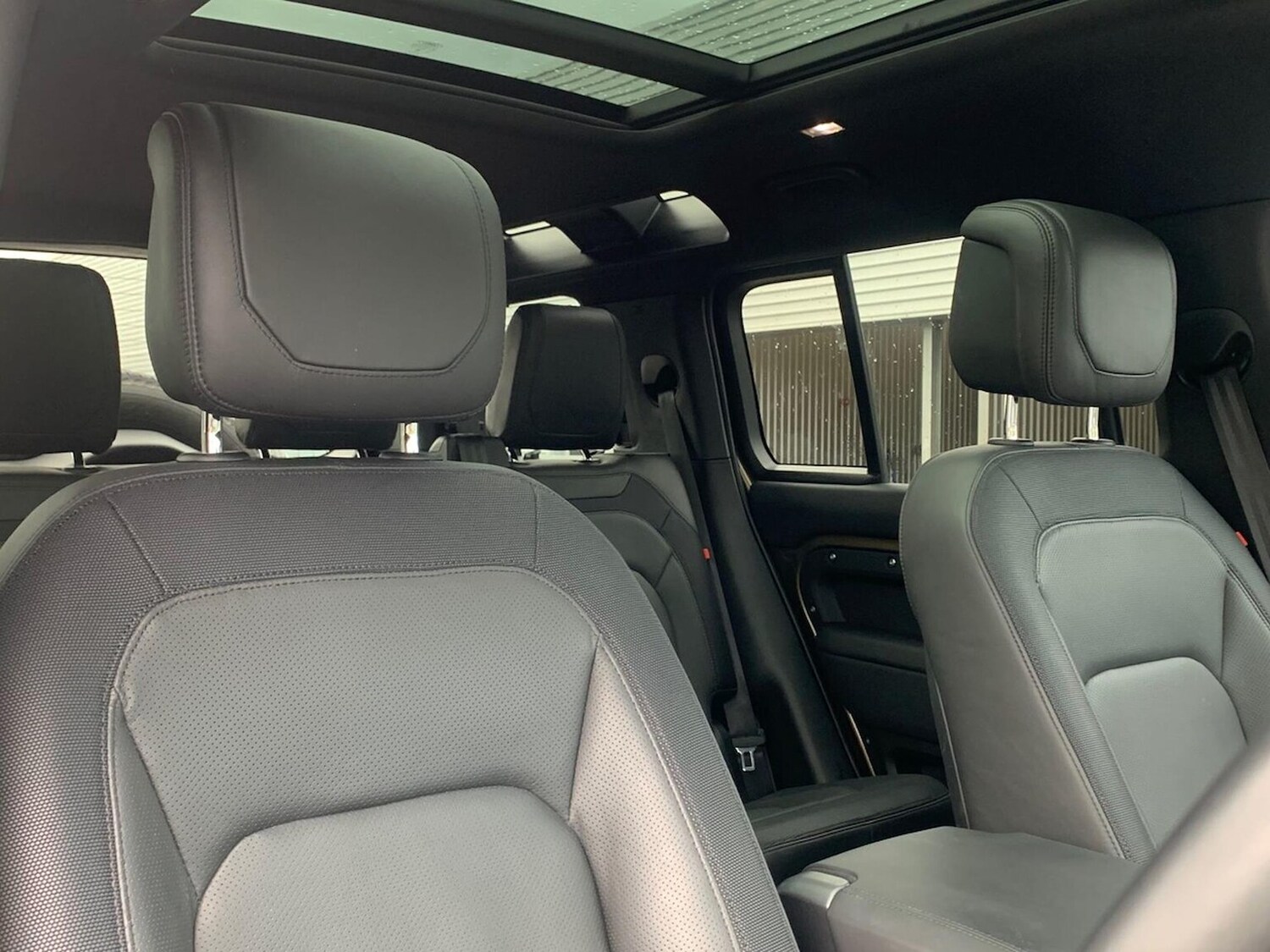 Used Land Rover Defender 2024 for sale - 75956584: Photo 35