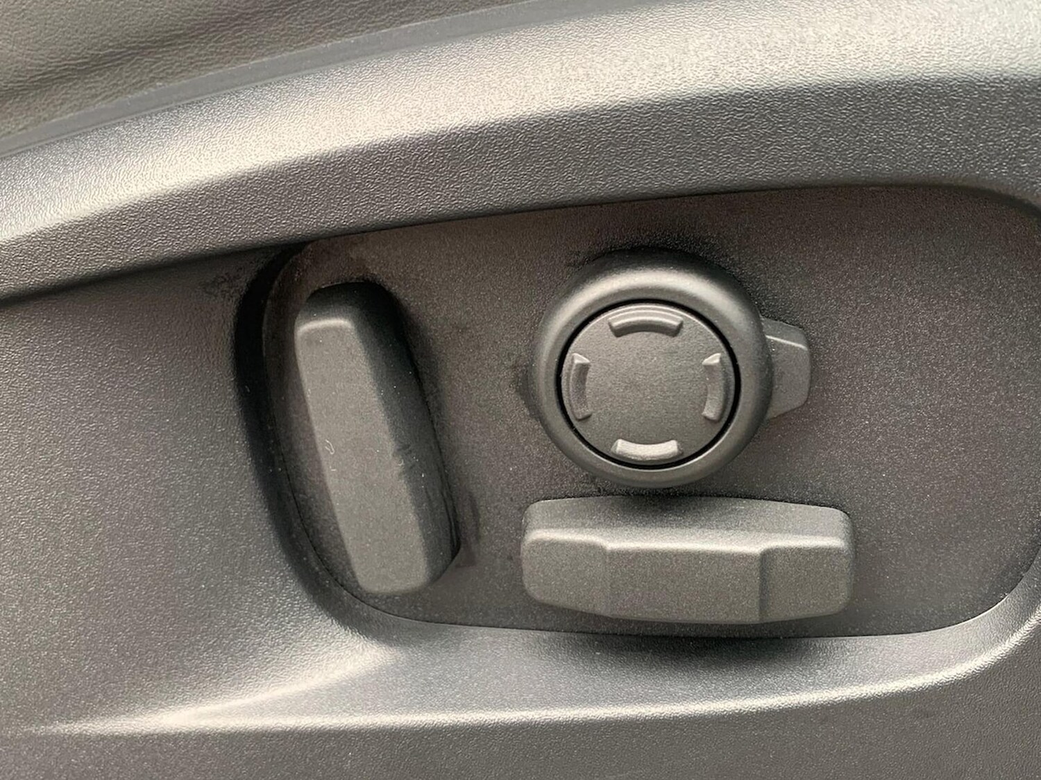 Used Land Rover Defender 2024 for sale - 75956584: Photo 36