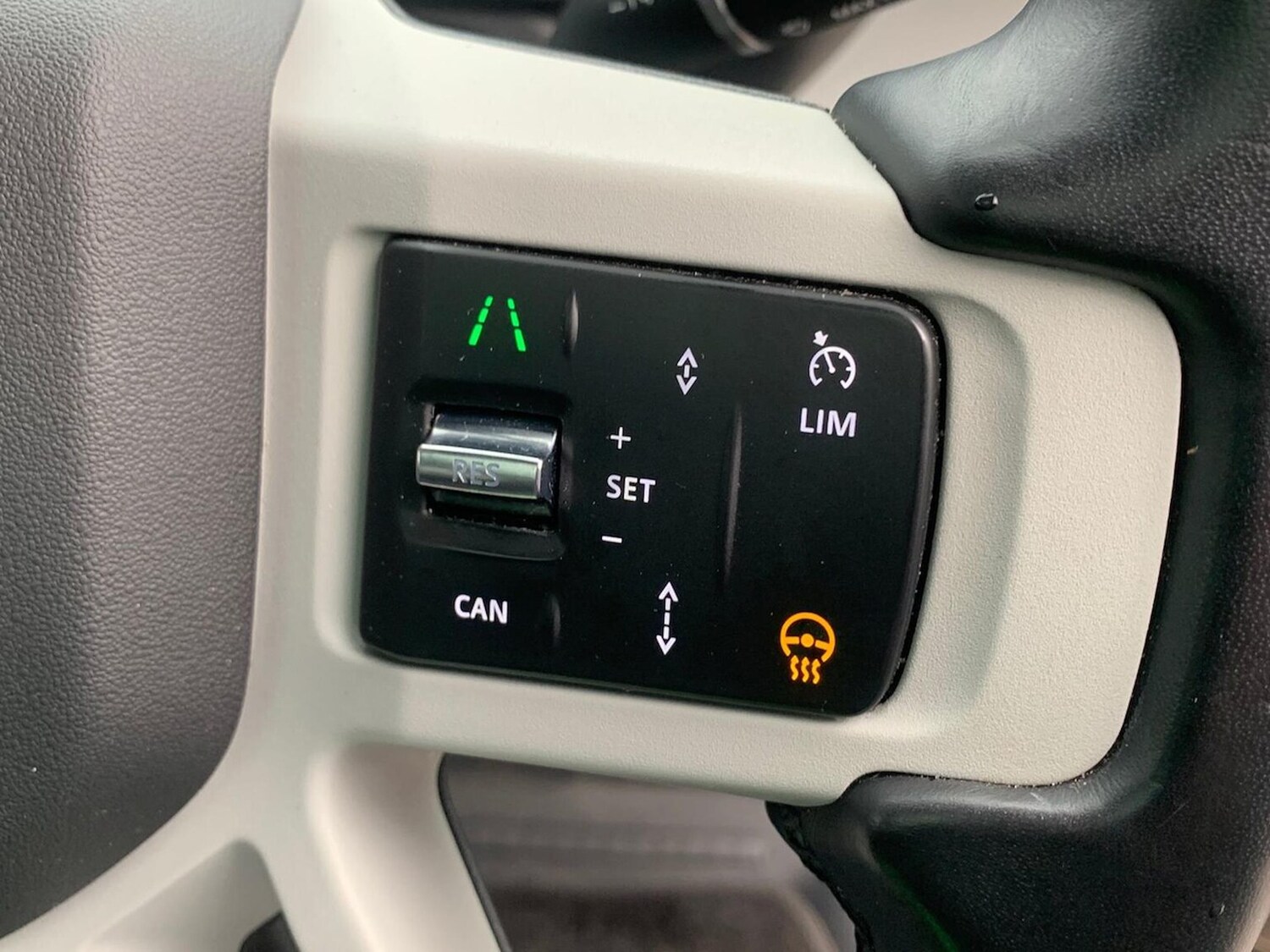 Used Land Rover Defender 2024 for sale - 75956584: Photo 37