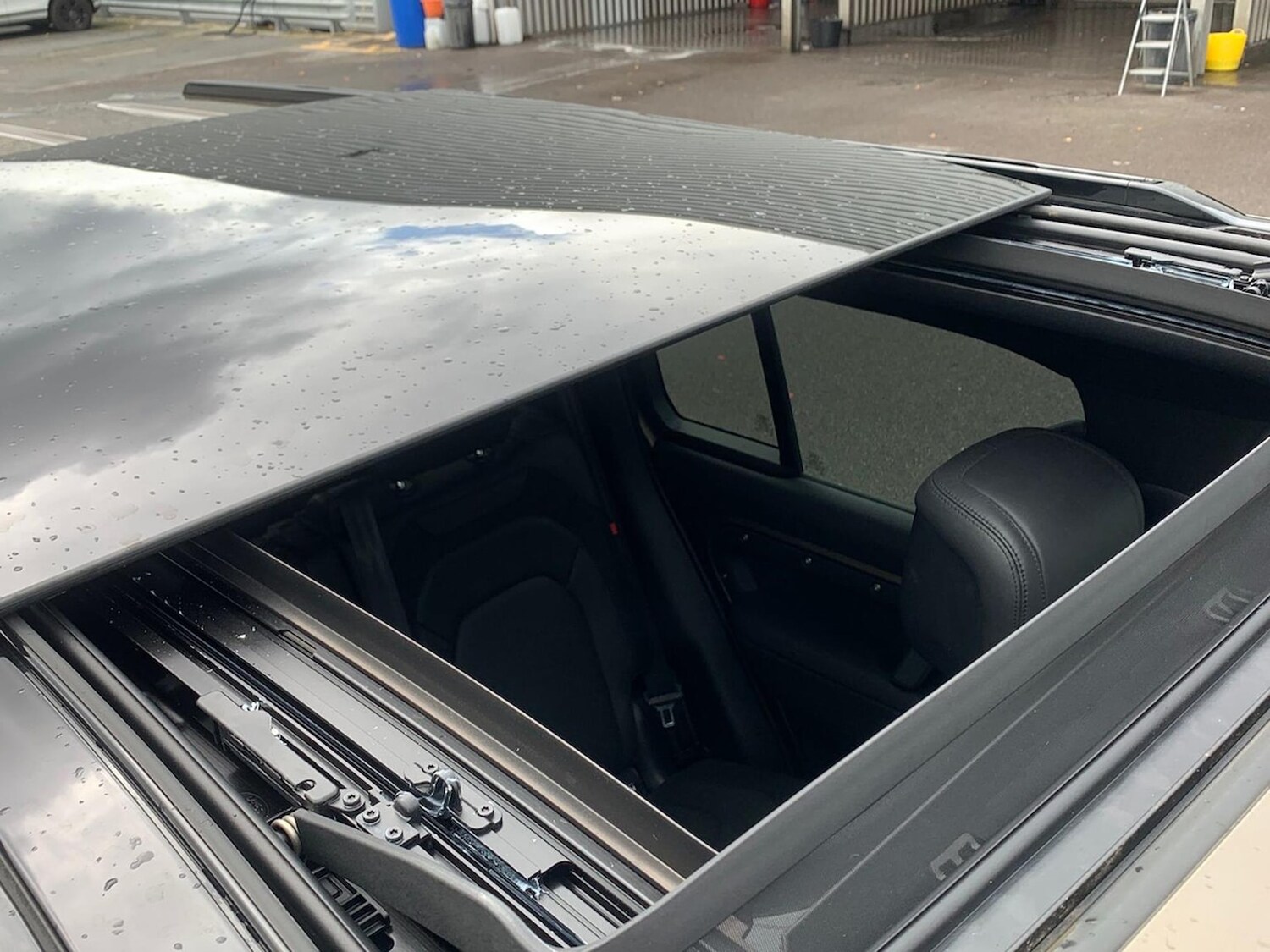 Used Land Rover Defender 2024 for sale - 75956584: Photo 38