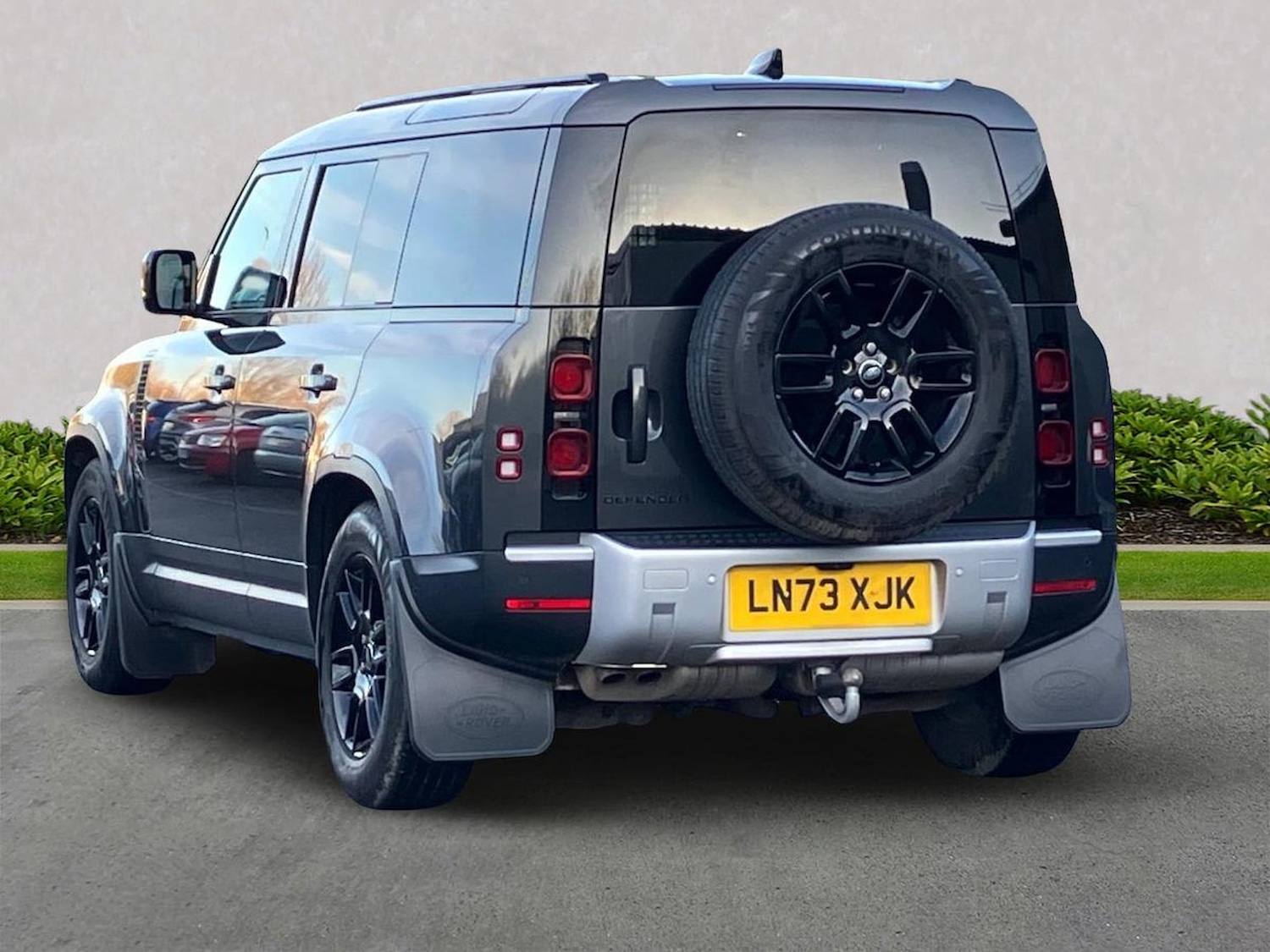 Used Land Rover Defender 2023 for sale - 78145914: Photo 2