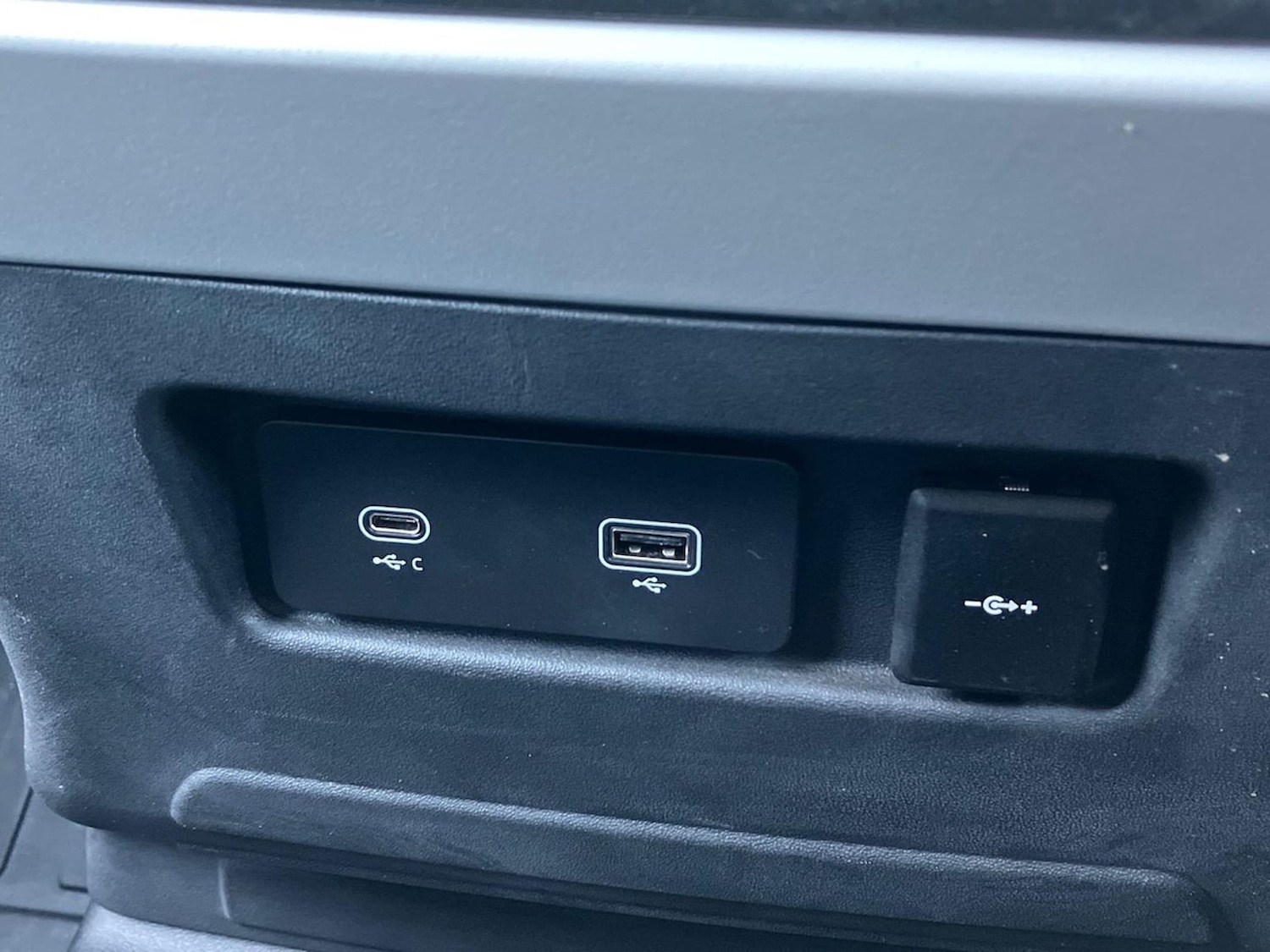 Used Land Rover Defender 2023 for sale - 78145914: Photo 38