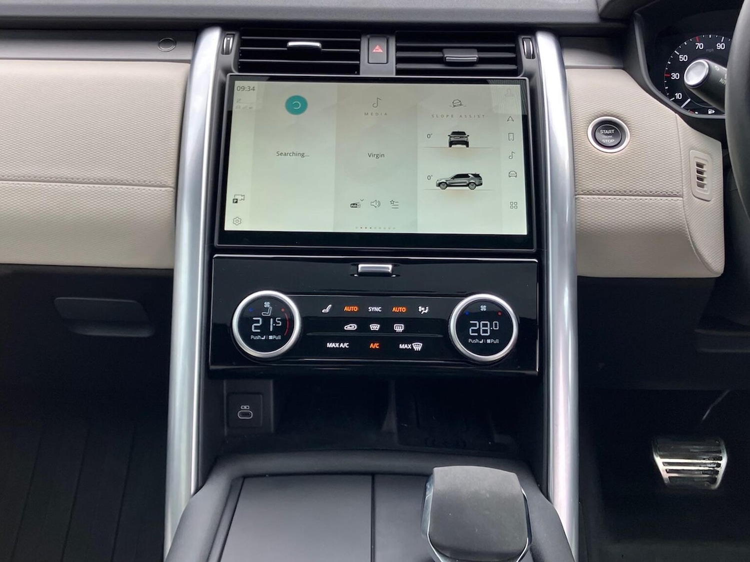 Used Land Rover Discovery 2023 for sale - 77845309: Photo 14