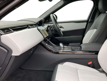 Used Land Rover Range Rover Velar 2026 for sale - 78354763: Photo