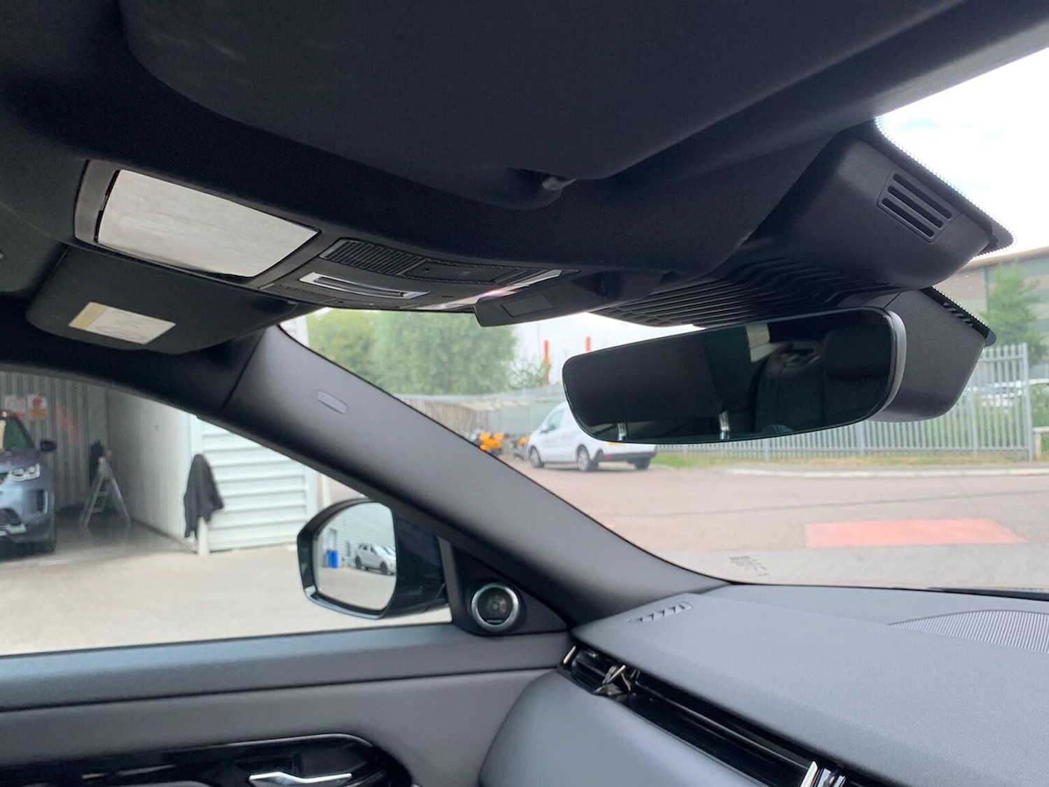 Used Land Rover Range Rover Evoque 2025 for sale - 76650258: Photo 23