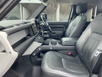 Used Land Rover Defender 2021 for sale - 79193785: Photo