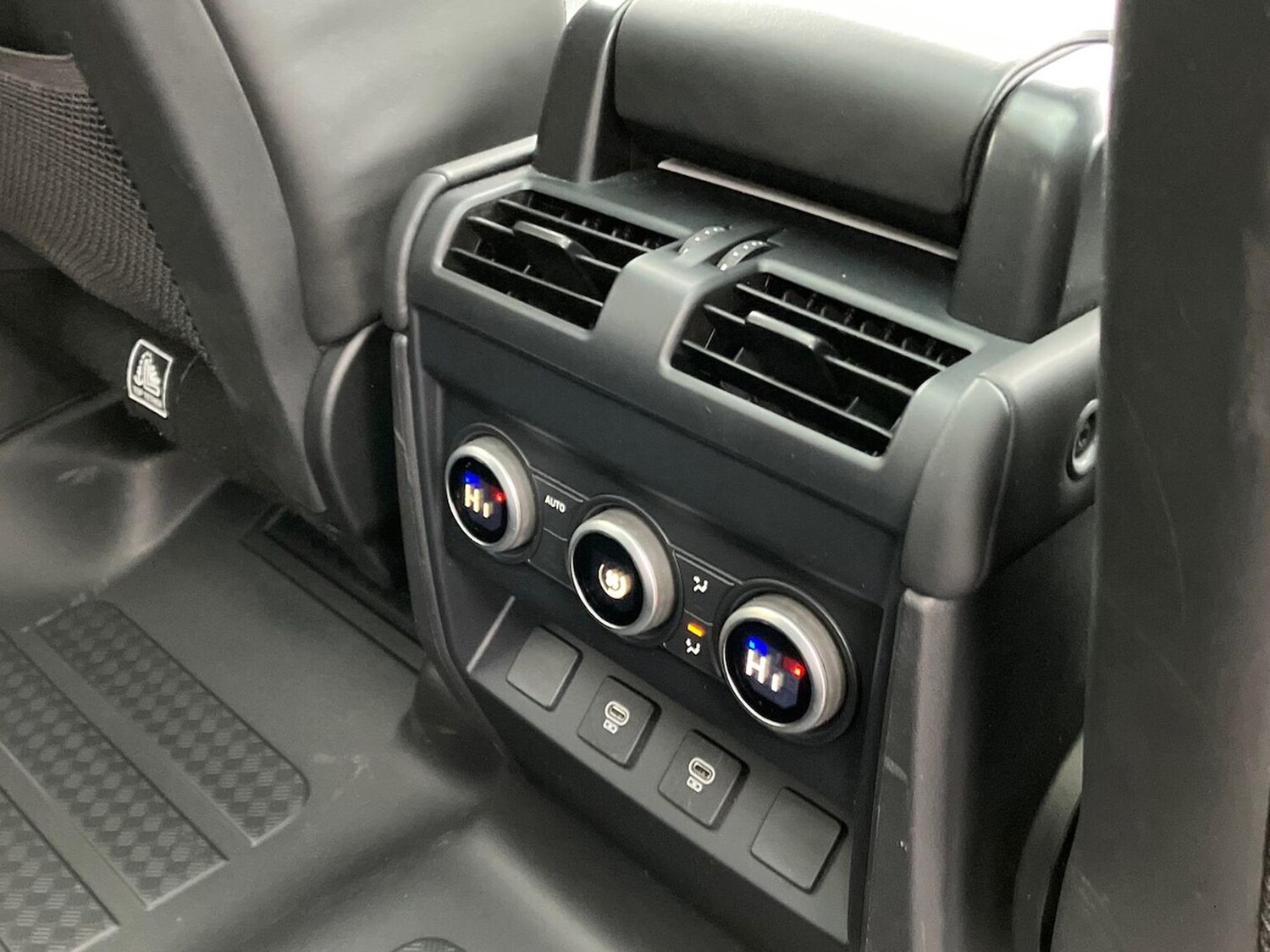 Used Land Rover Defender 2024 for sale - 78106298: Photo 20