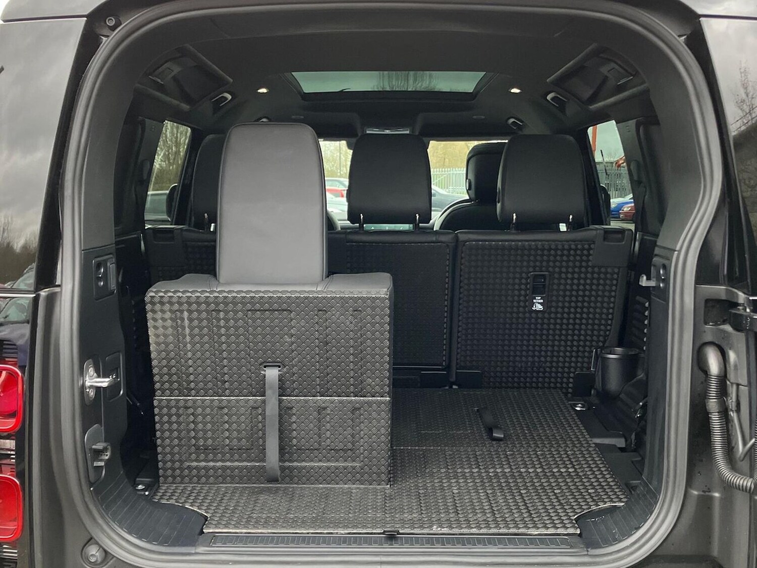 Used Land Rover Defender 2024 for sale - 78106298: Photo 34