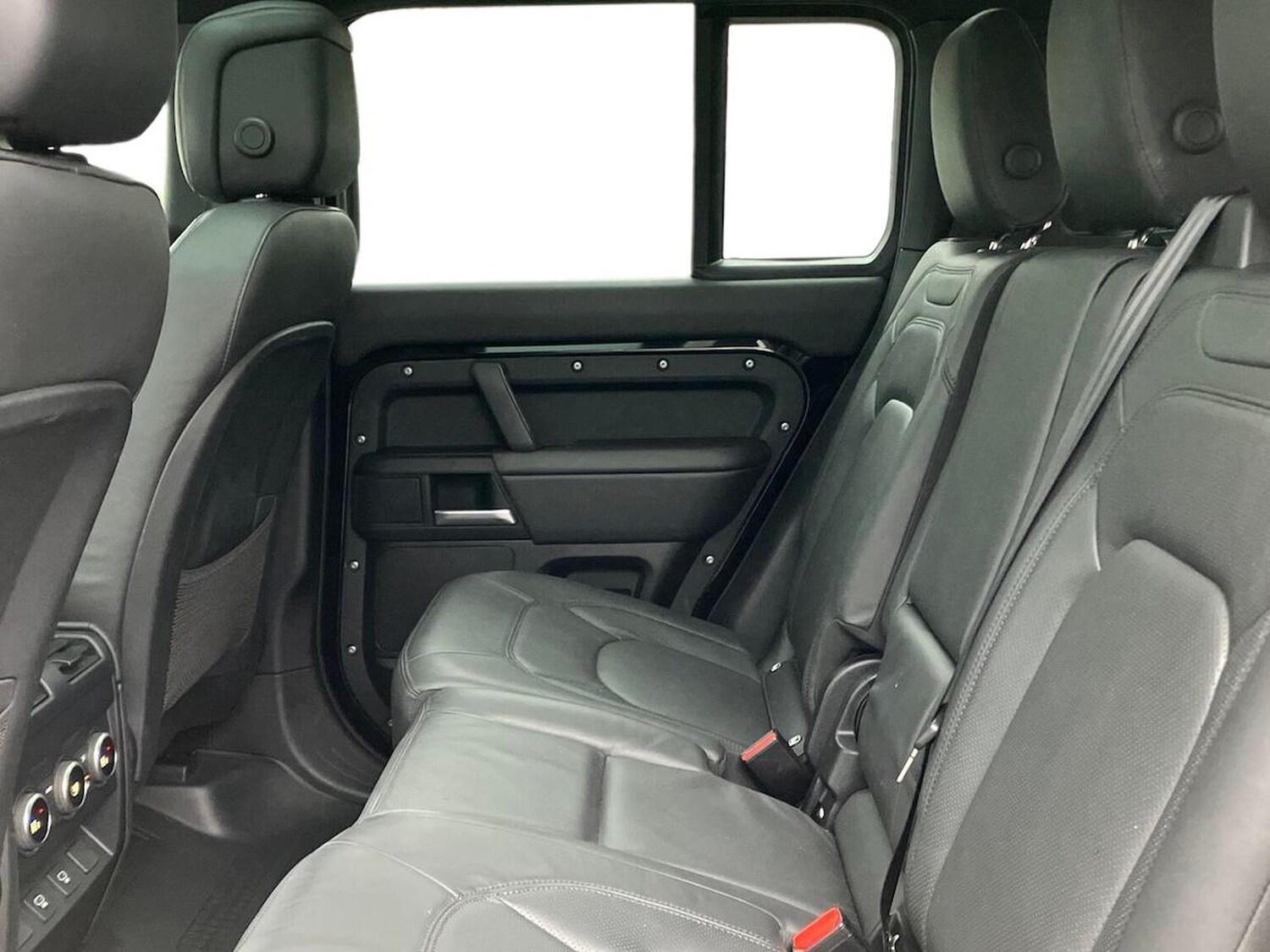 Used Land Rover Defender 2024 for sale - 78106298: Photo 6