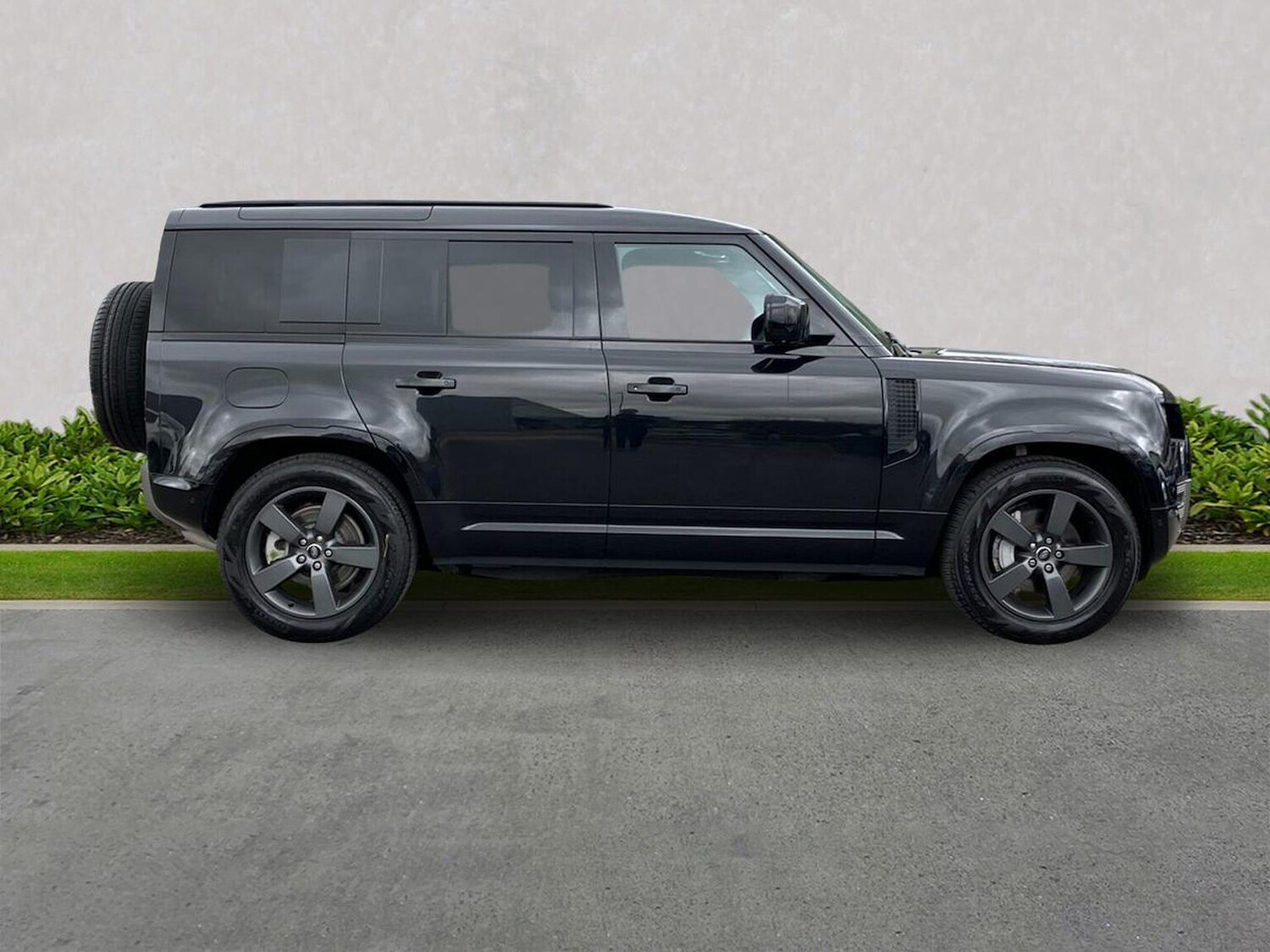 Used Land Rover Defender 2024 for sale - 78106298: Photo 7