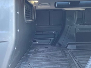 Used Land Rover Defender 2023 for sale - 78310664: Photo